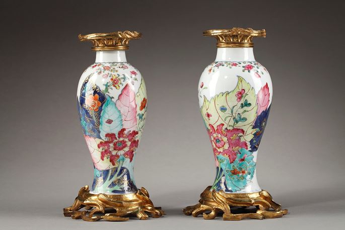 Pair of vases &quot;famille rose&quot; porcelain decorated with Tobacco leaf -Qianlong period | MasterArt